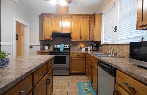 Columbus Casa | On Park house! 9 miles to base!
