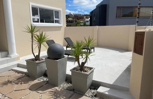 Jeffreys Bay Casa | 'On Point' Beach House - Jeffreys Bay