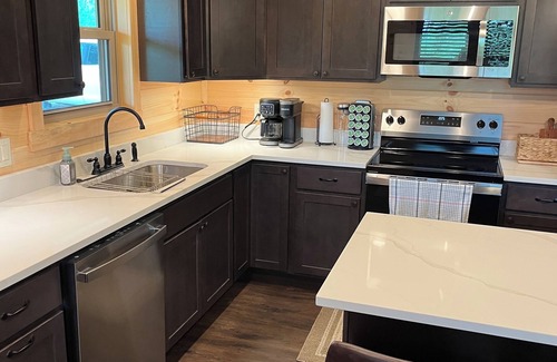 Lafferty Cabina | On Point Cabin - New Modern Hunting & Fishing Retreat - Piedmont Lake, Ohio