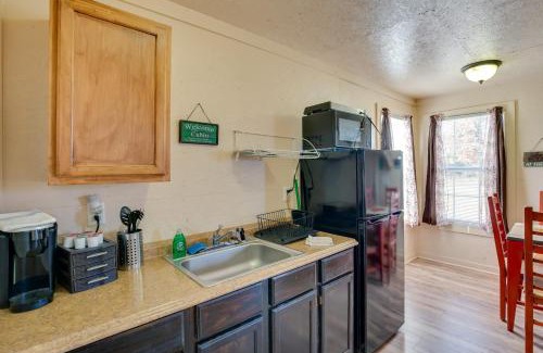 Cayuga Apartamento | On-Site Boat Ramp Pet-Friendly Kerens Studio!