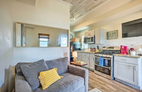 Willis Cabina | On-Site Lake Conroe Access - Updated Cabin Rental