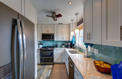 Salvo Casa | On Special, Oceanside, Less Than 500ft to Beach, Hot Tub, Yard, & Decks