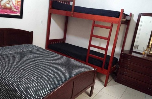 Enseada Casa | En la playa, a 90m del mar, aire acondicionado, WIFI, 5 habitaciones.