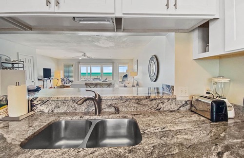 Inlet Beach Condominio | On the Beach - 2 Br townhouse by RedAwning