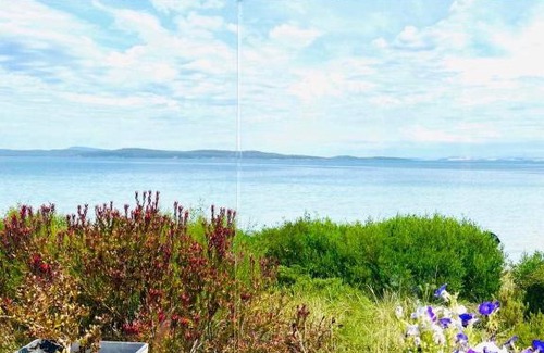 Connellys Marsh Casa | On the Beach at Connellys