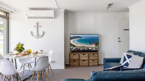 Fingal Bay Casa | On the Beach