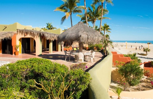 Los Barriles Villa | En la playa, a pie de todo, la familia y mascotas! Perfecto para bodas!