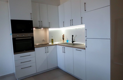 Vlore Apartamento | En la playa (literalmente) elegante AP con P gratis