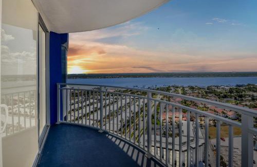Daytona Beach Shores Apartamento | On the Beach-2/Br 2/Bath, 26th floor! Spectacular views of Ocean & River