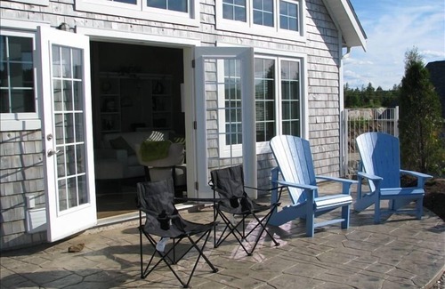 Upper Blandford Cabaña | En la hermosa costa sur, cerca de Chester y Hubbards, Ns