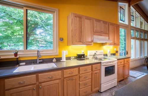 Helen Casa | On the Chattahoochee River-Walk to Downtown Alpine Helen