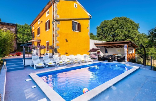 Susnjevica Villa | ÚLTIMO MINUTO -30%! La distancia perfecta entre el mar y la montaña.