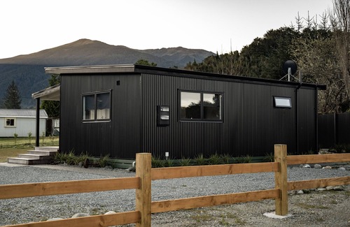 Blackball Casa | On The Great Walk Doorstep, Stunning Mountain View