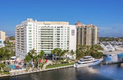 Birch Park Finger Streets Apartamento | On the intercostal and walking distance from the amazing Fort Lauderdale beach.