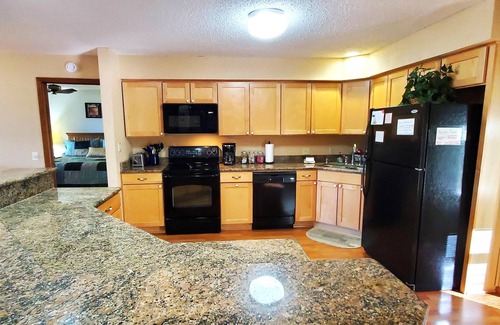Eureka Springs Casa | ON THE ISLAND CLOSE TO RECREATION CENTER!