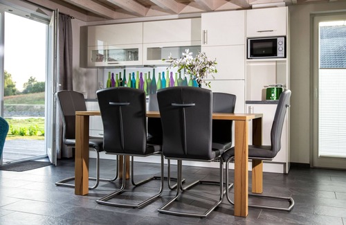 Nordhorn Casa | On the lake - luxury holiday home with every comfort, located directly on a small lake