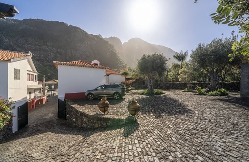 Ponta Delgada Casa | On the North Coast, by the sea - Casa do Terreiro