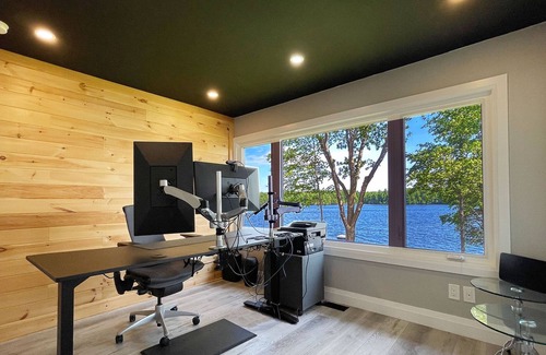Frontenac Casa | On The Point-Panoramic Waterfront Cottage Rental
