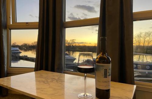 Forest of Dean Casa | On the river Severn - Severnside Boat & Caravan Park, Caravan 9