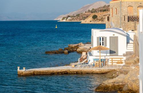 Symi Casa | On The Rocks