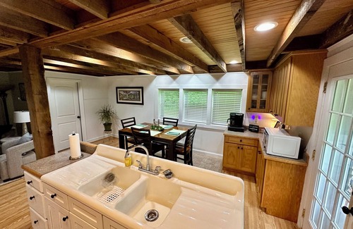 Damascus Casa | On The Trail