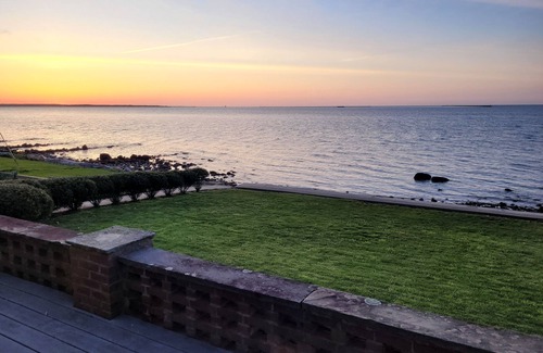 West Haven Casa | On the Water Spacious Comfortable Historic Home