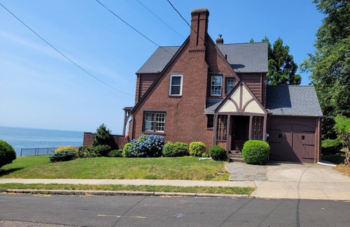 West Haven Casa | On the Water Spacious Comfortable Historic Home