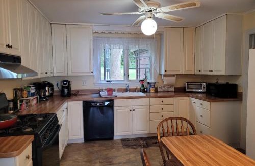 West Haven Casa | On the Water Spacious Comfortable Historic House