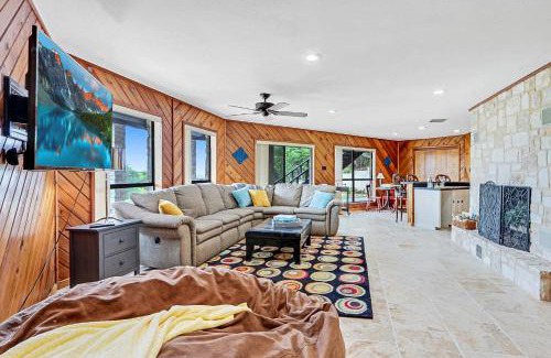 New Braunfels Casa | On Top of the World