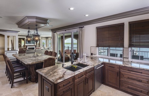 Brigantine Casa | Mansión frente a la bahía (6BD / 7BA) w Ascensor, jacuzzi, enormes cubiertas y sala de juegos
