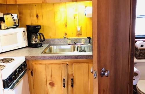 Negreet Cabina | ** Una vez que una parte de la amada Shady Oak Lodge - Cabaña 3 (para 5) **