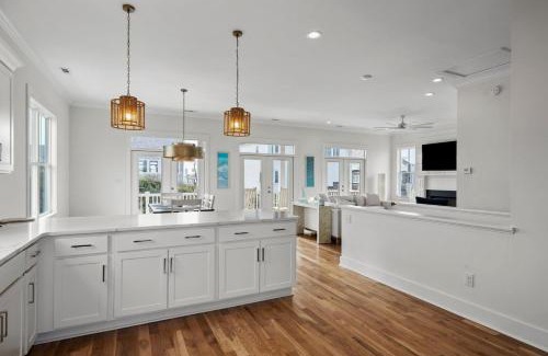 Atlantic Beach Casa | Once Upon a Tide home