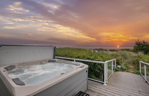 Rockaway Beach Casa | Once Upon a Tide