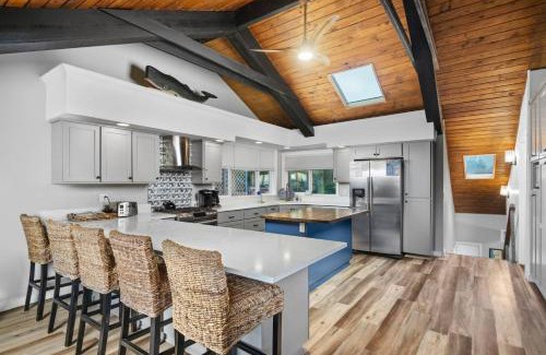 Rockaway Beach Casa | Once Upon a Tide
