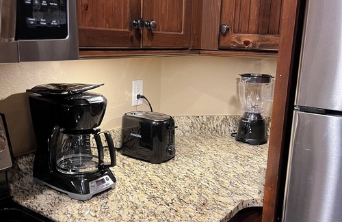Gatlinburg Complejo | One-Bdrm Deluxe Villa at Westgate Smoky Mountain Resort - Sleeps up to 4