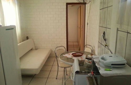 Barra da Lagoa Apartamento | apartamentos de una habitación con aire acondicionado, piscina y barbacoa en el patio