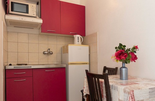 Putnikovic Apartamento | Apartamento de una habitación en la playa Zuronja, Peljesac (A-10137-b)