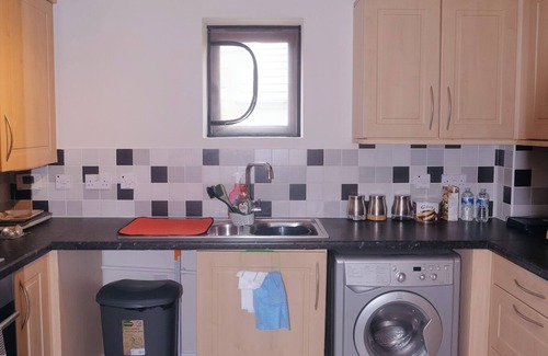 Milton Keynes Apartamento | One Bedroom Apartment House with free parking & garden near M1 Junction 13 & 14