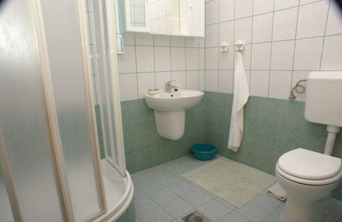 Bratus Apartamento | One bedroom apartment with terrace and sea view Bratus, Makarska (A-2627-a)