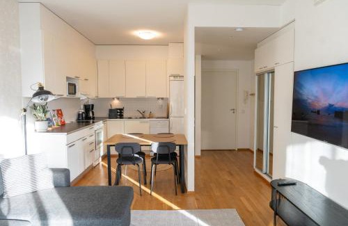 Jyvaskyla Apartamento | One bedroom apartment by the lake with large balcony