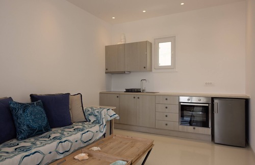 Kanalia Apartamento | One-Bedroom Apartment, with small private pool and sea view (4A Seaside)