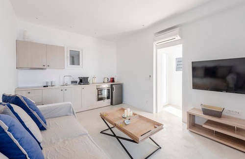 Kanalia Apartamento | One-Bedroom Apartment, with small private pool and sea view (4A Seaside)
