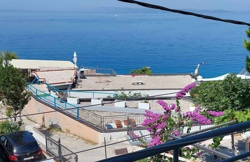 Drasnice Apartamento | Apartamento de una habitación con balcón y vista al mar Drasnice, Makarska (A-22398-b)