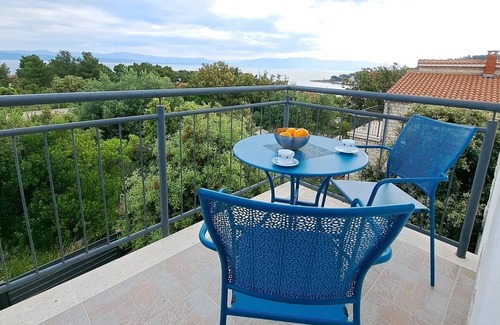 Rogac Apartamento | One bedroom apartment with balcony and sea view Rogač, Šolta (A-21346-b)