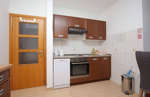 Slatine Apartamento | Apartamento de una habitación con balcón y vista al mar Slatine, Ciovo (A-24266-d)