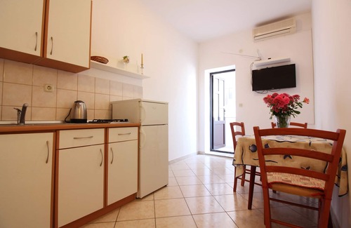 Metajna Apartamento | Apartamento de una habitación en la playa Metajna, Pag (A-6486-c)