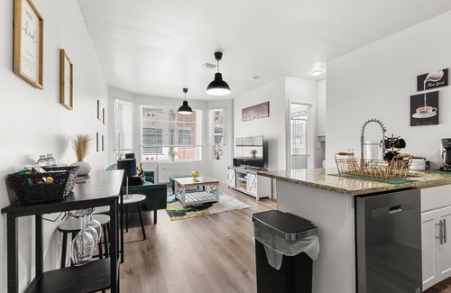 New Center Detroit Apartamento | One Bedroom apartment In Midtown W/ Balcony