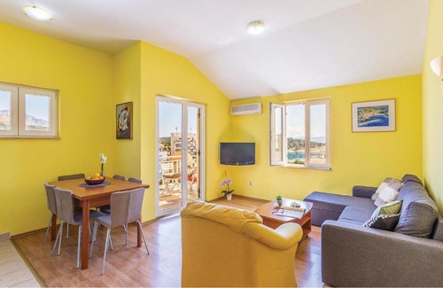 Bili brig Apartamento | One-Bedroom Apartment in Makarska