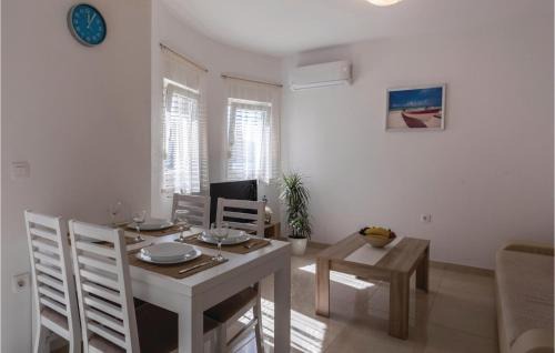 Komarna Apartamento | One-Bedroom Apartment In Komarna
