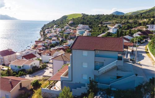 Komarna Apartamento | One-Bedroom Apartment Klek With Sea View 02